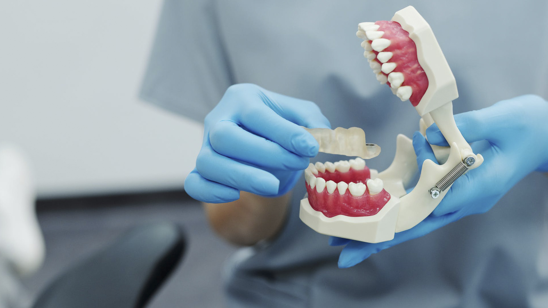 Протезирование зубов в стоматологии Щербинки